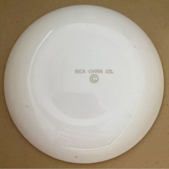 Vintage RARE Sica China sister "Sis" 4 1/2" Plate Gold Rim. - Picture 2 of 2
